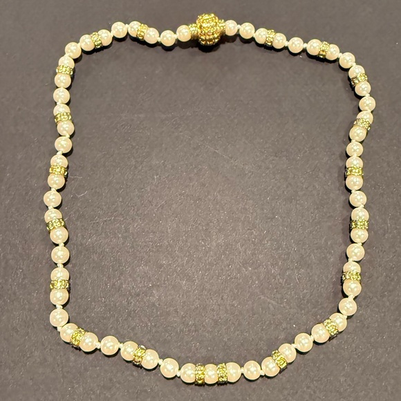 unbranded Jewelry - Faux Pearl Beaded Necklace with Gold Crystal Beads and Magnetic Clasp